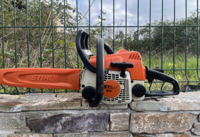 Location Tronçonneuse à bois Thermique Stihl à Bastia