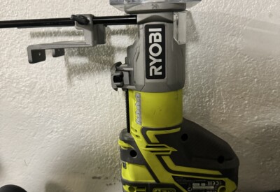 Location Défonceuse à bois électrique Ryobi à Vizille
