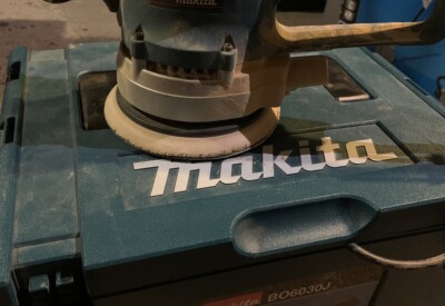 Location Ponceuse excentrique électrique Makita à Le Vésinet
