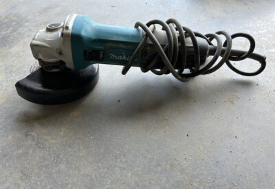 Location Disqueuse diamant électrique Makita à Lannebert