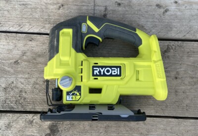 Location Scie sauteuse Pendulaire Ryobi à Bailleul