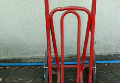 Location Diable à 3 roues recherche très lourde et escalier. à Guérande