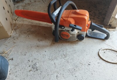 Location Tronçonneuse à bois Thermique Stihl à Saint-Romain-le-Puy