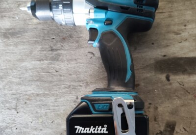 Location Visseuse perceuse Sans-fil Makita à Avoine