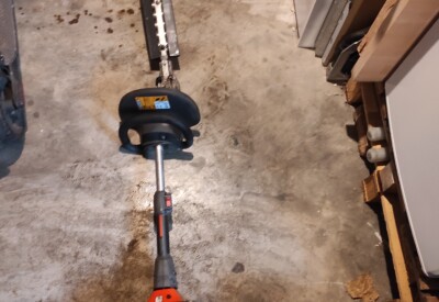 Location Taille haie sur perche électrique Husqvarna à Corbeil-Essonnes
