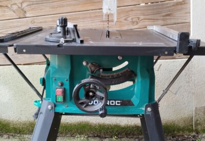 Location Scie circulaire sur table électrique Autre à Brindas