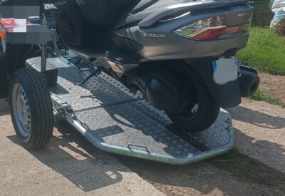 Location Remorque porte moto Moins de 750kg Autre à Moisenay