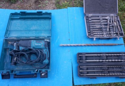 Location Perceuse à percussion électrique Makita à Rivière-sur-Tarn