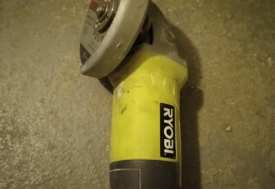 Location Meuleuse disqueuse électrique Ryobi à Vanves