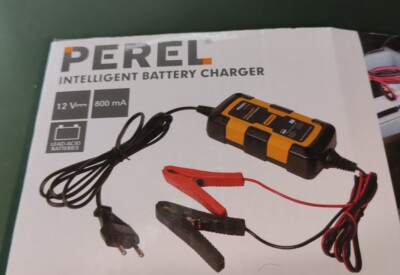 Location Loue Chargeur de batterie CC 12 volts.Très bon état. Prix bas. Autre à Annecy