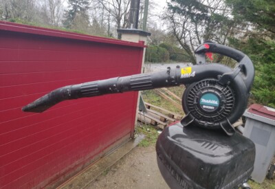 Location Souffleur a feuilles thermique Makita à Fresnes