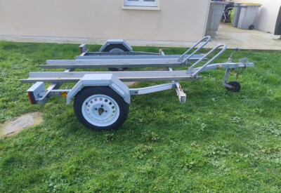 Location Remorque porte moto Moins de 750kg Autre à Soubise