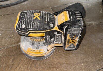 Location Ponceuse électrique Dewalt à Lignieres les roye