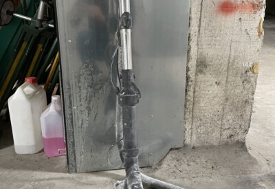 Location Ponceuse girafe électrique Autre à Menton