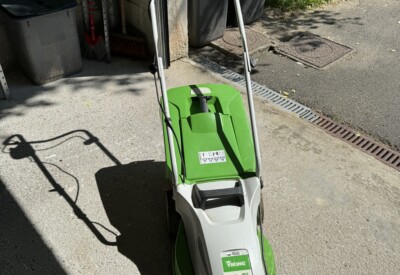 Location Tondeuse à gazon électrique Autre à Cergy