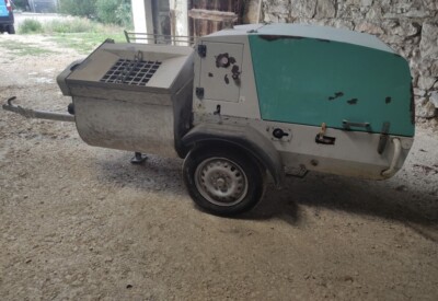 Location Machine à crépis Autre à Brignoles