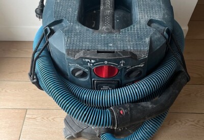 Location Aspirateur eau poussière électrique Bosch à Givors