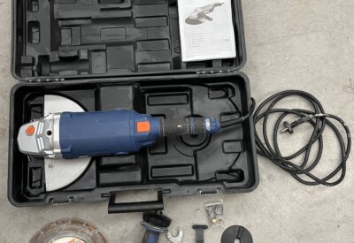 Location Meuleuse d angle 230mm Autre à Verrières-le-Buisson