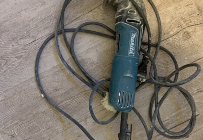 Location Outil multifonction électrique Makita à Châlons-en-Champagne