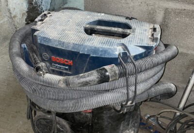 Location Aspirateur de chantier électrique Bosch à Saint-Égrève