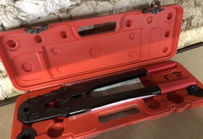 Location Pince à sertir multicouche Autre à Tanques