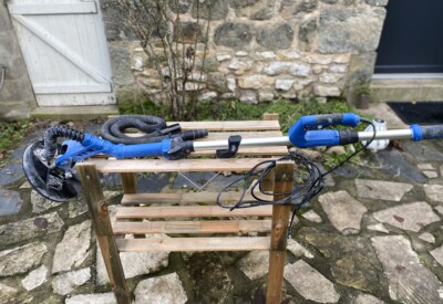 Location Ponceuse girafe électrique Autre à Brive-la-Gaillarde