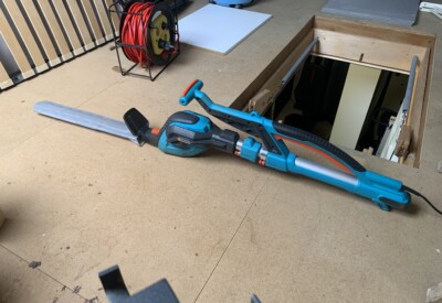 Location Taille haie sur perche électrique Husqvarna à Marzy