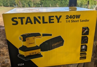 Location Ponceuse électrique Stanley à Sainte-Croix-en-Plaine