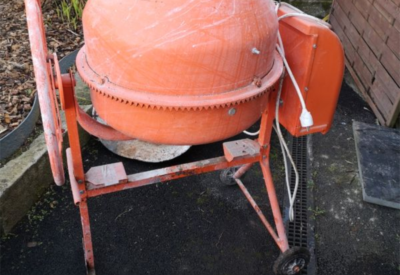 Location Bétonnière 125l Autre à Plabennec