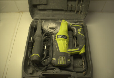 Location Visseuse perceuse électrique Ryobi à Taverny