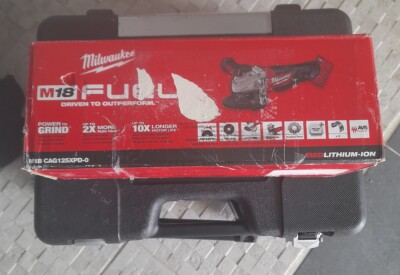 Location Meuleuse disqueuse sans-fil Milwaukee à Égly