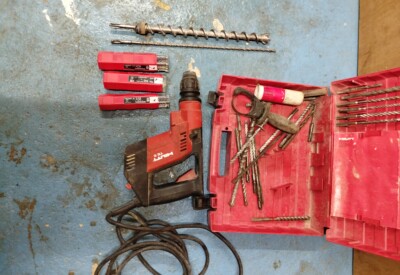 Location Burineur perforateur électrique Hilti à Ploeren
