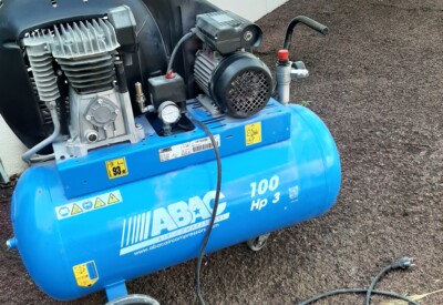 Location Compresseur électrique Autre à Louvigne