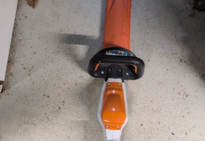 Location Taille haie sur batterie Stihl à Gargenville