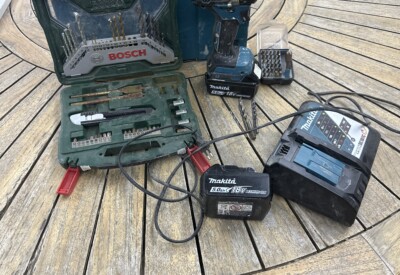 Location Visseuse perceuse Sans-fil Makita à Landaul