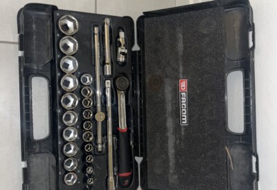 Location Coffret clés à douilles Coffret Facom à Épinay-sur-Seine
