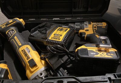Location Meuleuse perceuse Dewalt à Lyon