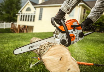 Location Tronçonneuse Thermique Stihl à Larressore
