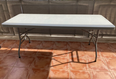Location Table de réception Divers à La Garde
