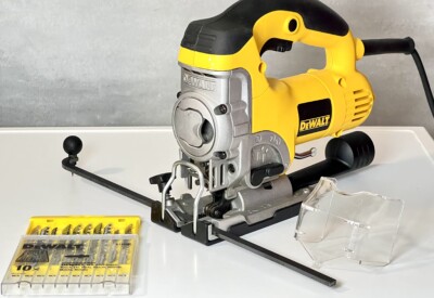Location Scie sauteuse Filaire Dewalt à Boulogne-Billancourt