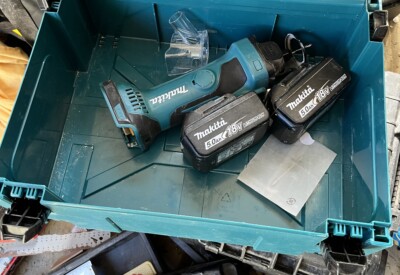 Location Affleureuse électrique Makita à Plurien