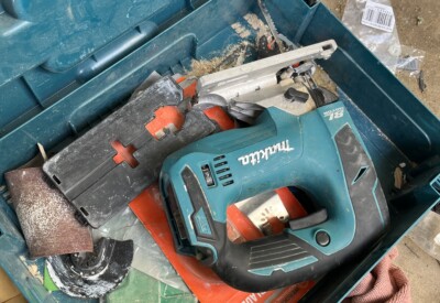 Location Scie sauteuse pendulaire Sans-fil Makita à Plurien